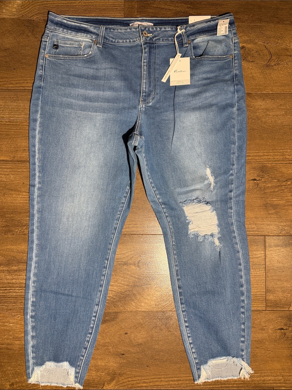 Kancan Women’s High Rise Distressed Skinny Jeans NWT - Size 22x28